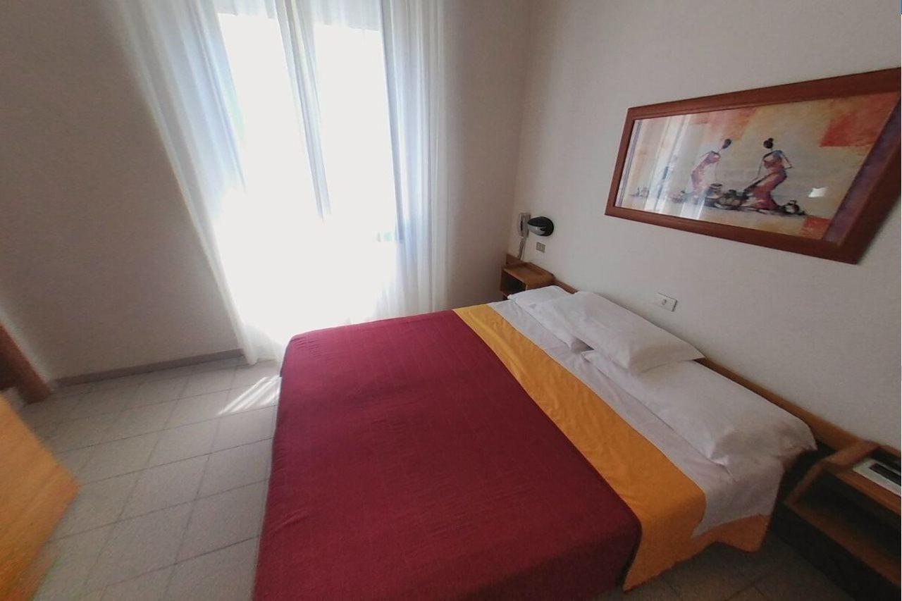 Hotel Arpa ริมินี ภายนอก รูปภาพ