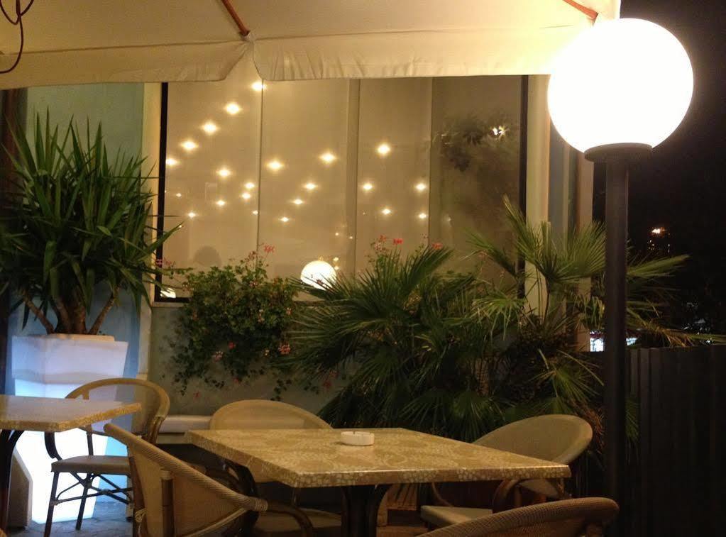 Hotel Arpa ริมินี ภายนอก รูปภาพ