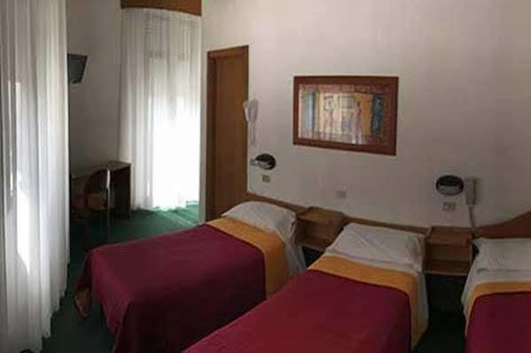 Hotel Arpa ริมินี ภายนอก รูปภาพ